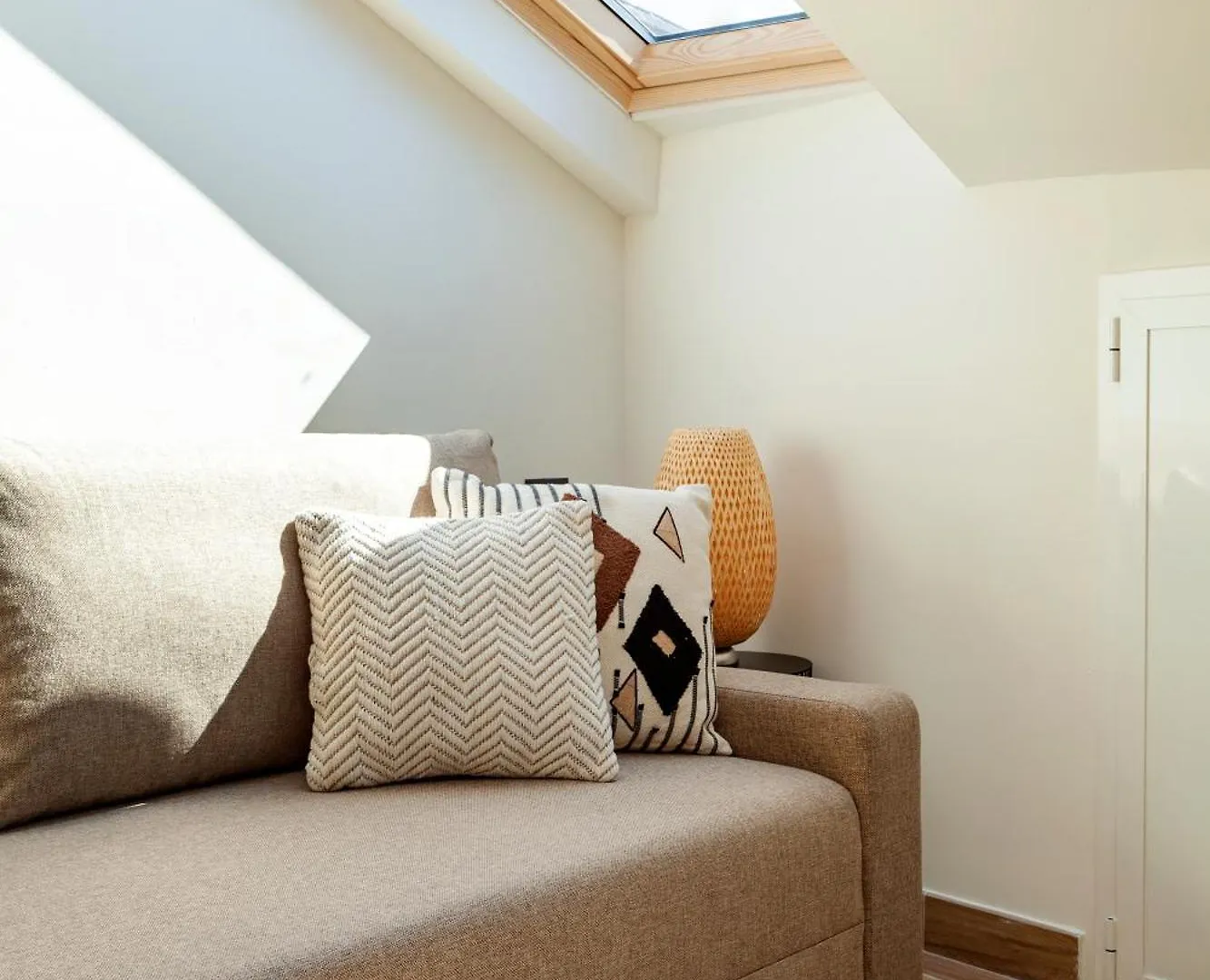 Una Mansarda Sul Lago Di Como Apartament