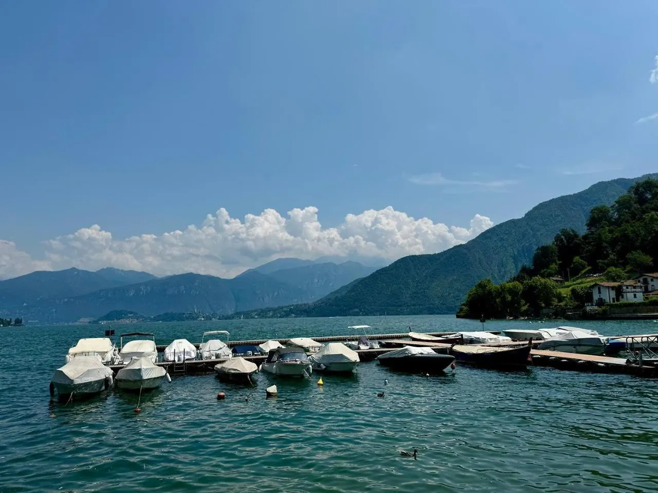 Una Mansarda Sul Lago Di Como Apartament