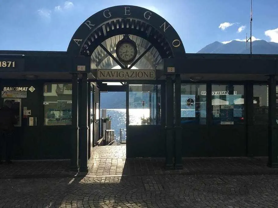 Una Mansarda Sul Lago Di Como